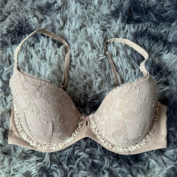 Victoria’s Secret Bra Bundle - Picture 8 of 8